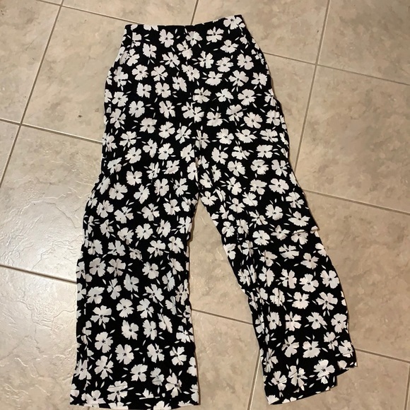 Pantalons neufs. - Picture 1 of 1